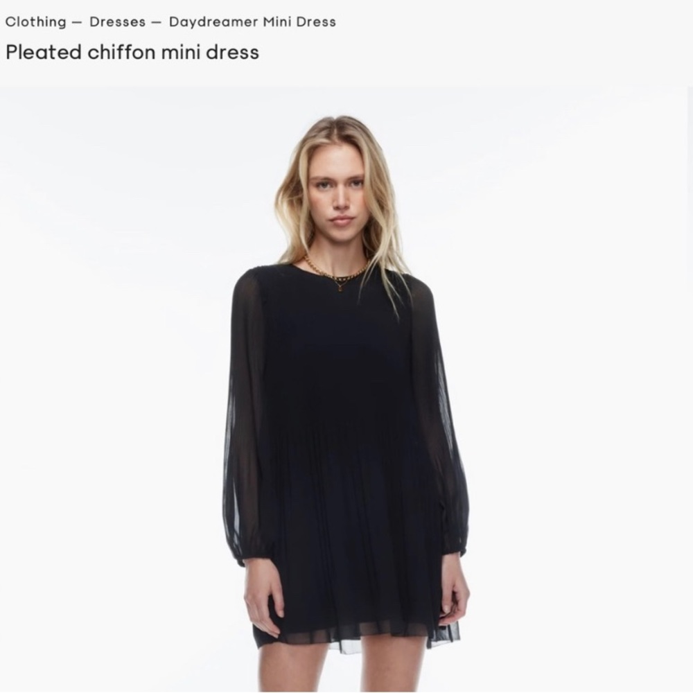 Daydreamer dress from aritzia in blue
